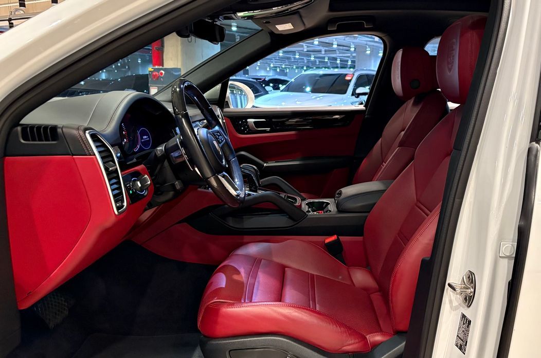 Porsche Cayenne 2021