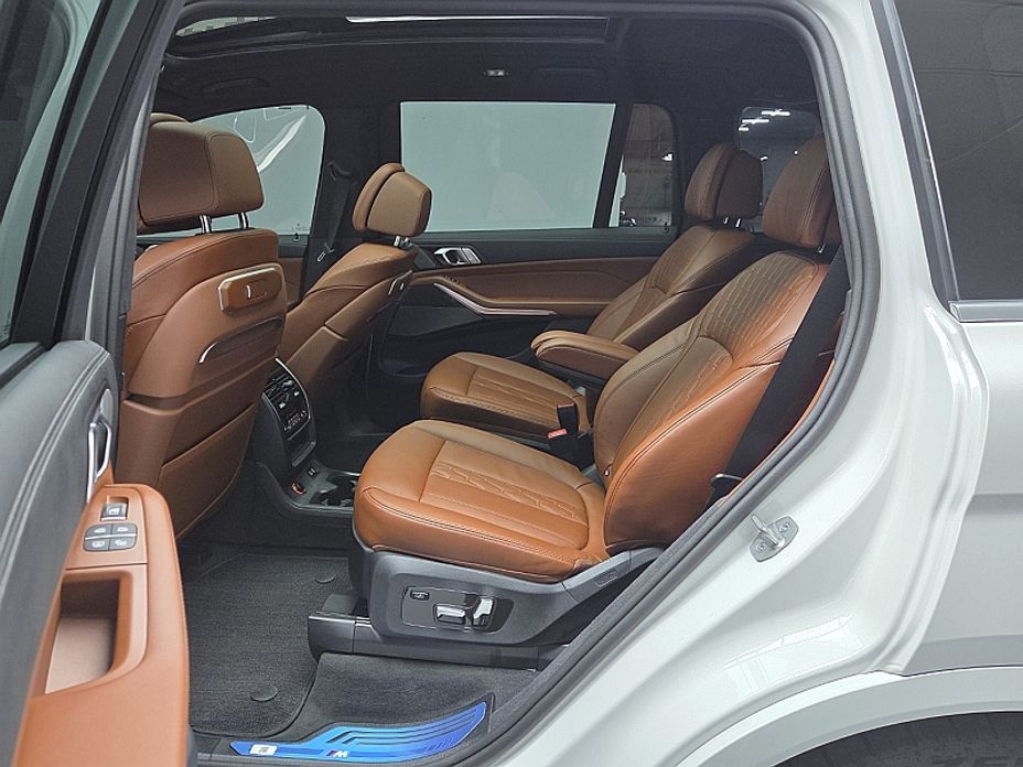 BMW X7 2025