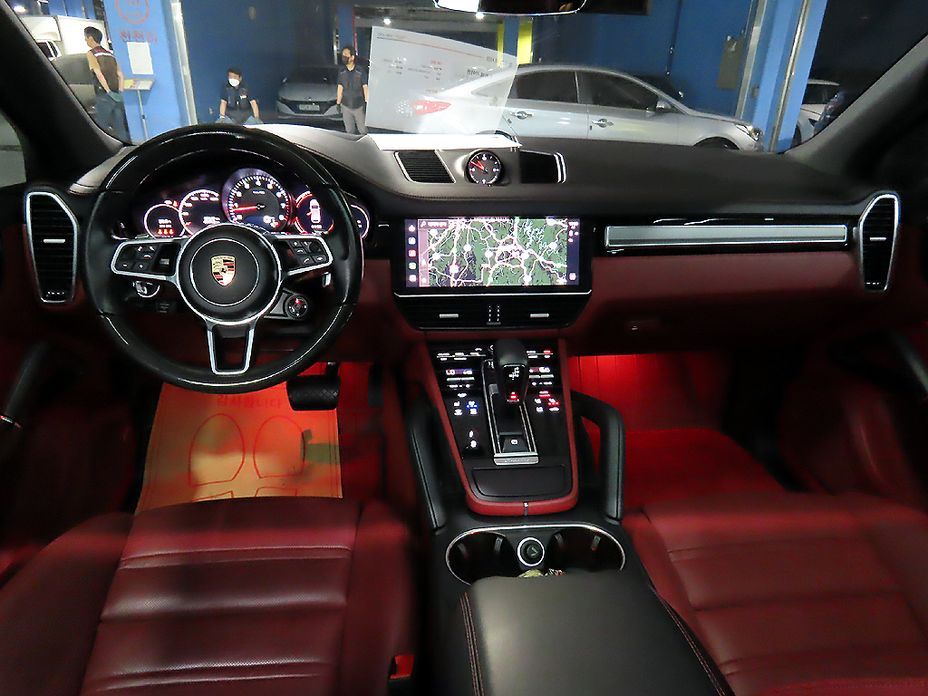 Porsche Cayenne 2023