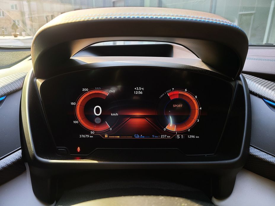BMW i8 2016