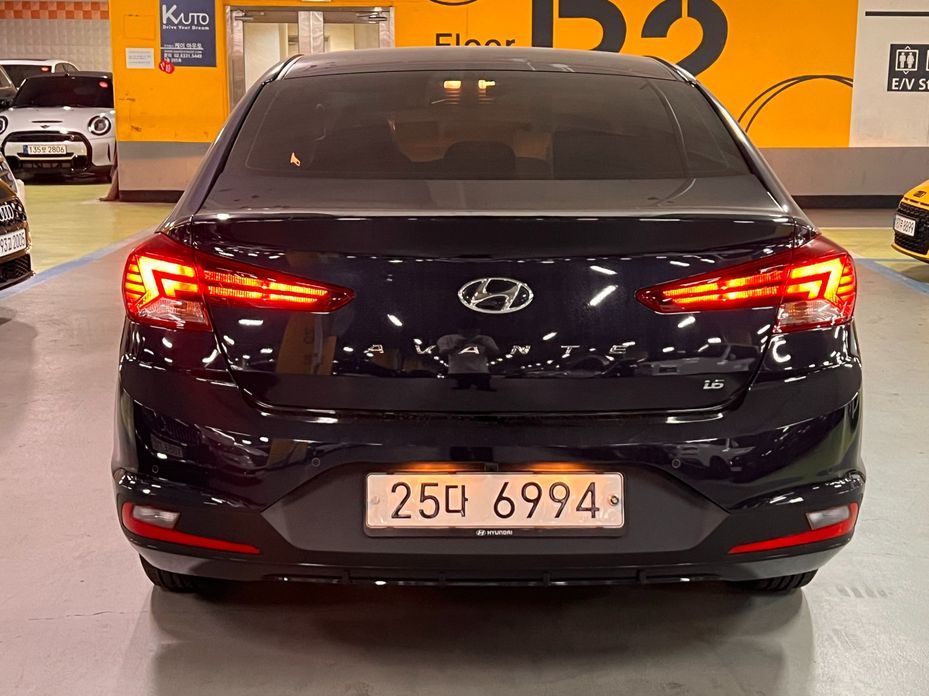 Hyundai AVANTE 2019