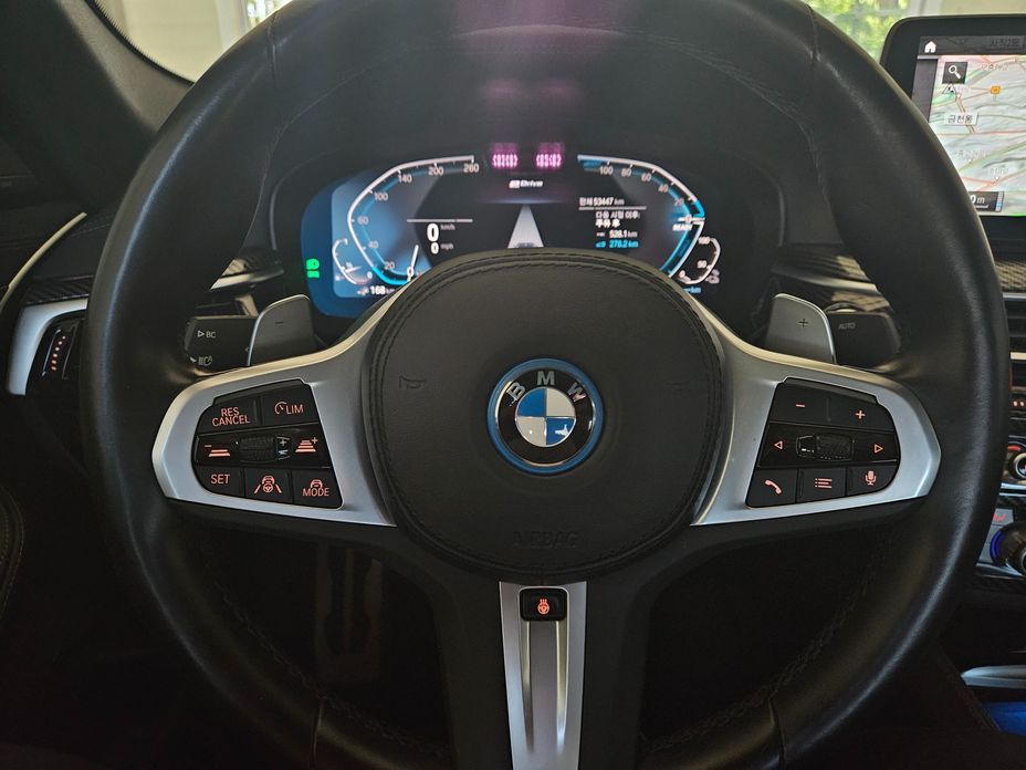 BMW 5-Series 2023