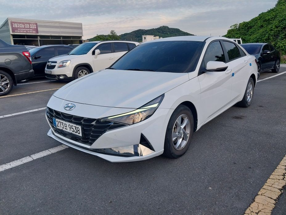 Hyundai AVANTE 2021