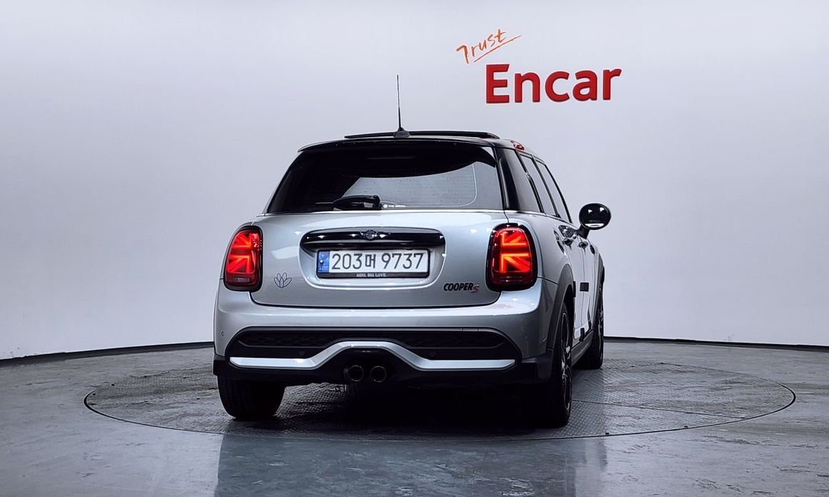 Mini Cooper 2024