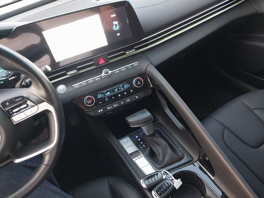 Hyundai AVANTE 2021