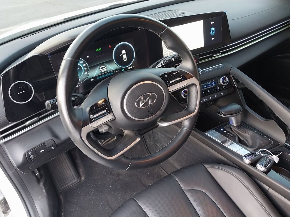 Hyundai AVANTE 2021