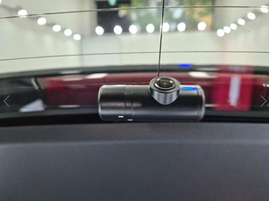 Lexus UX 2025