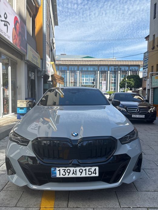 BMW 5-Series 2024