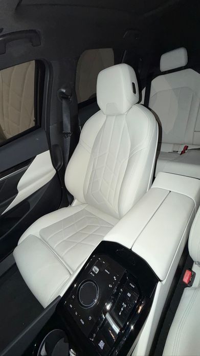 BMW 5-Series 2024