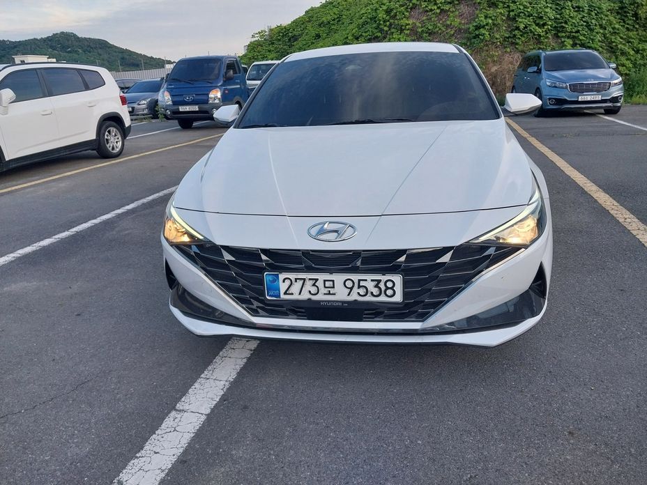 Hyundai AVANTE 2021