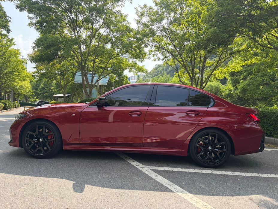 BMW 3-Series 2025