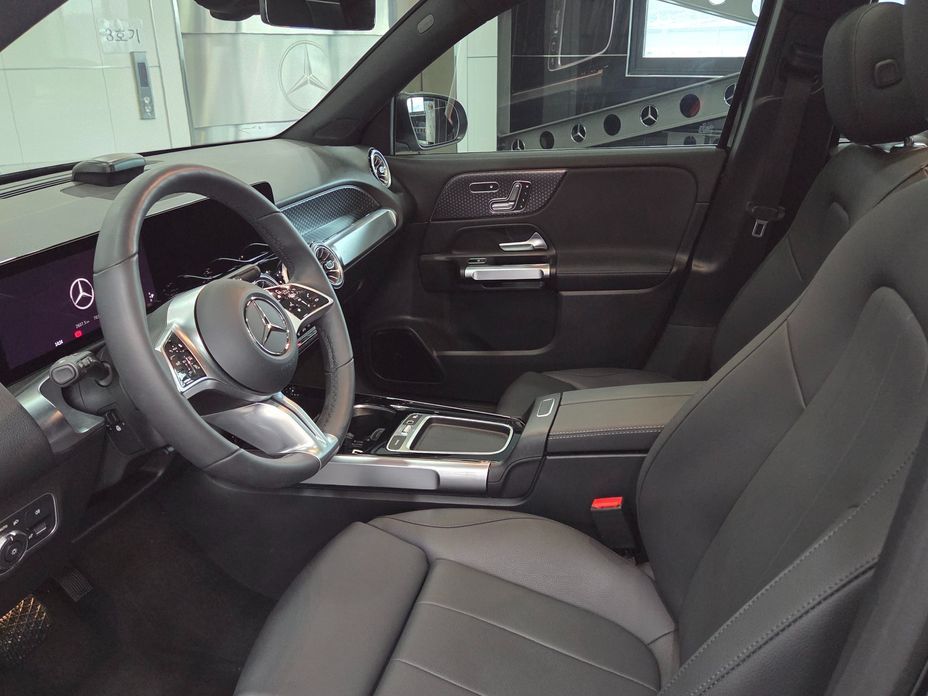 Mercedes-Benz EQB 2026