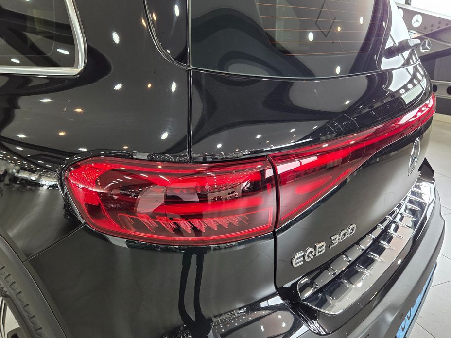 Mercedes-Benz EQB 2026