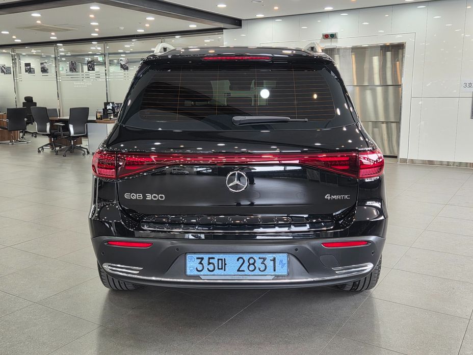 Mercedes-Benz EQB 2026