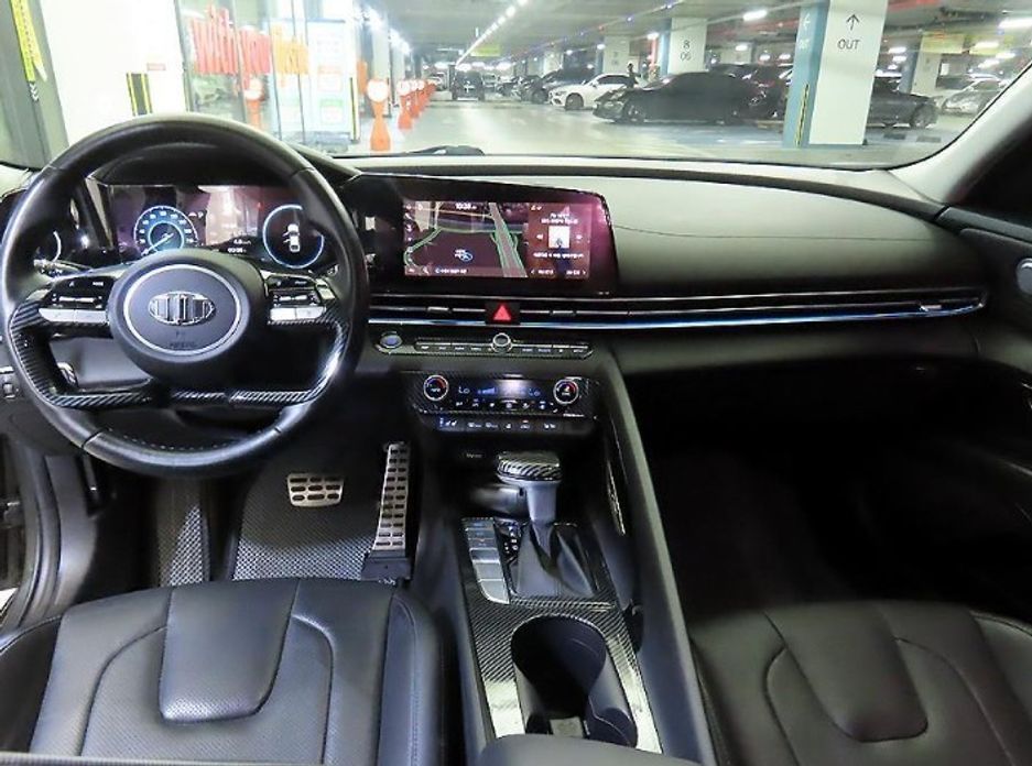 Hyundai AVANTE 2021