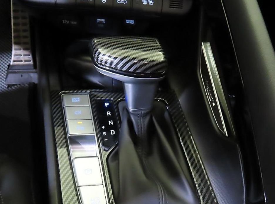 Hyundai AVANTE 2021