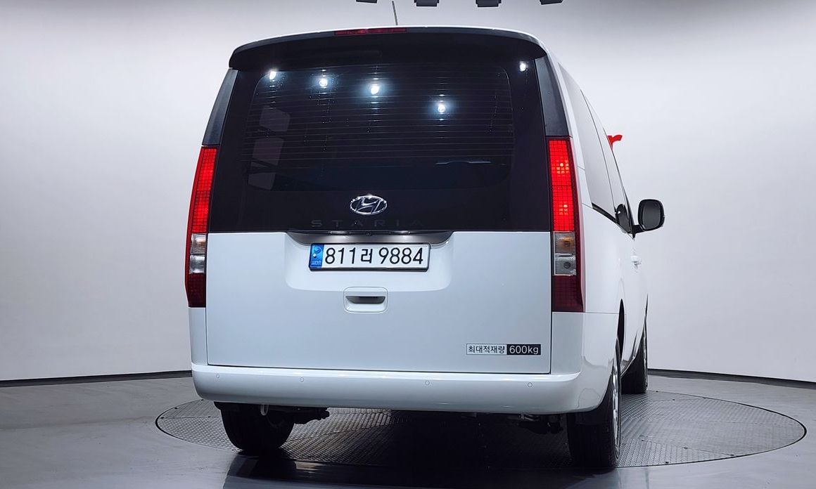 Hyundai Staria 2023