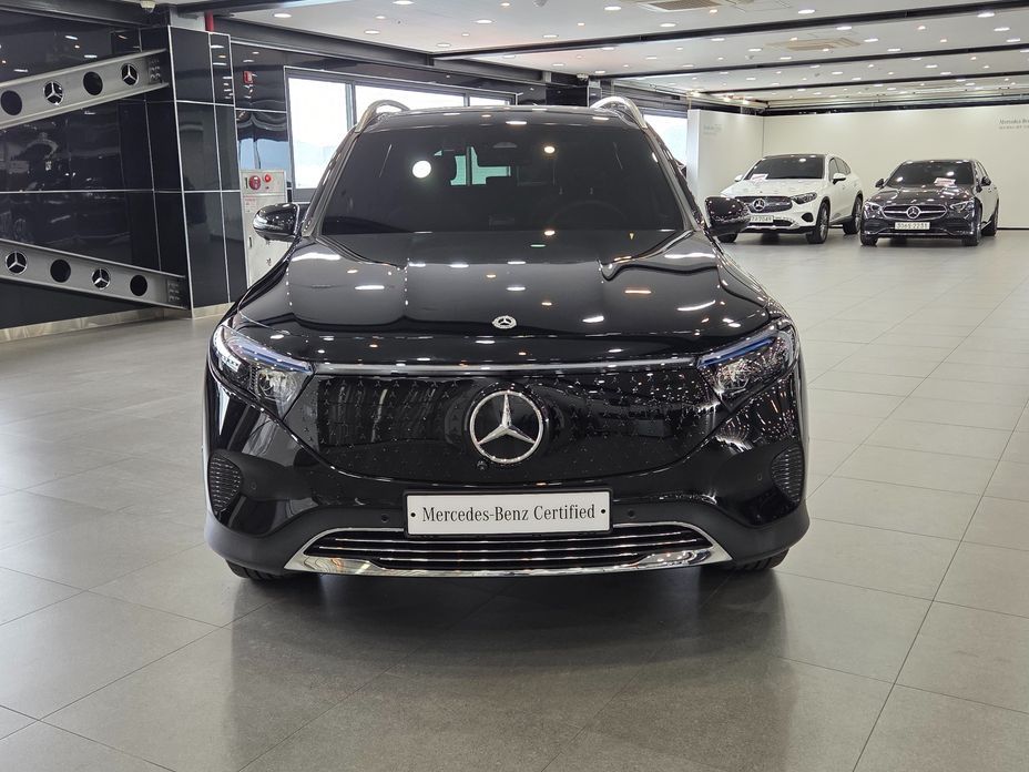 Mercedes-Benz EQB 2026