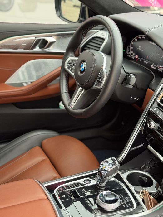 BMW 8-Series 2023