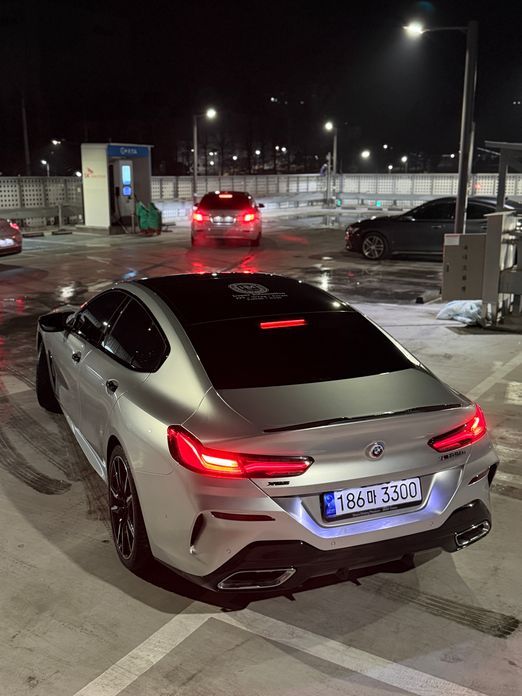 BMW 8-Series 2023
