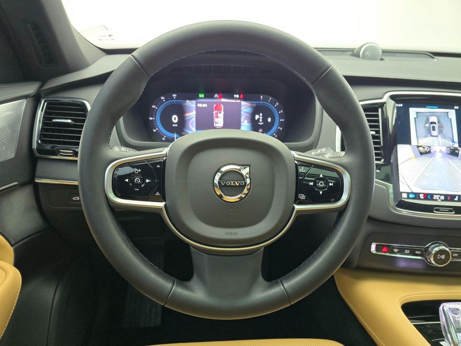 Volvo XC90 2025