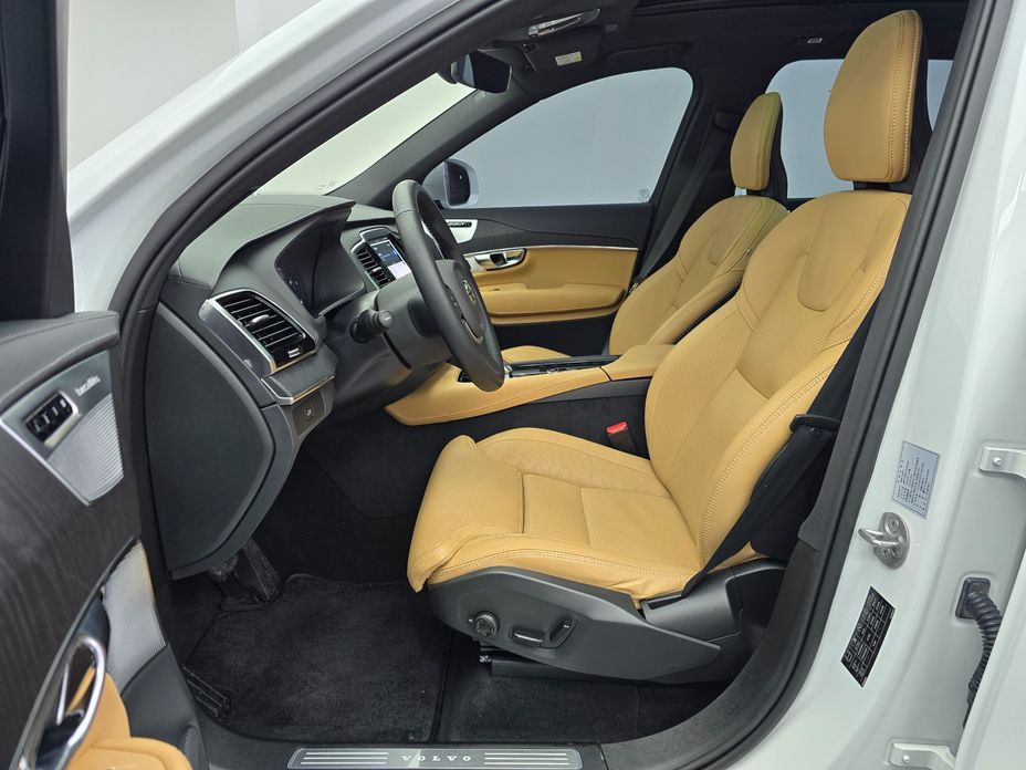 Volvo XC90 2025