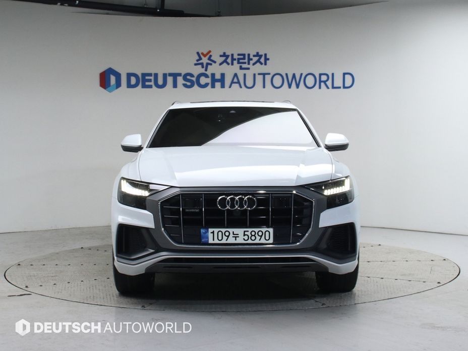 Audi Q8 2021