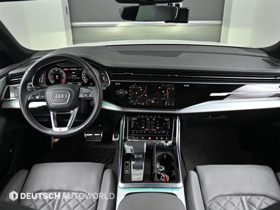 Audi Q8 2021