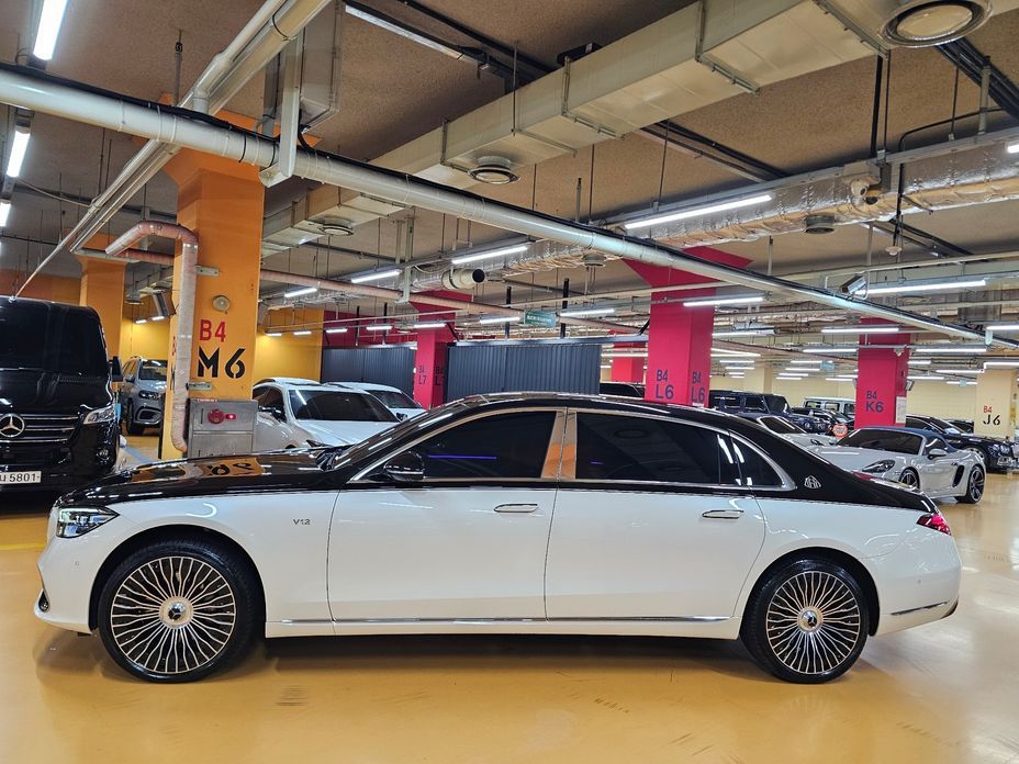 Mercedes-Benz S-Class 2023