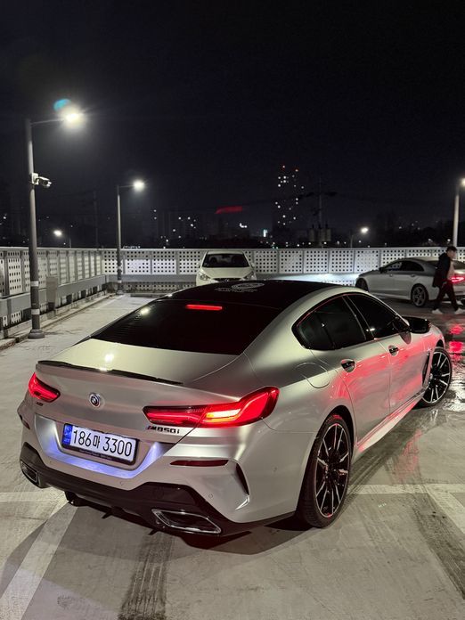 BMW 8-Series 2023