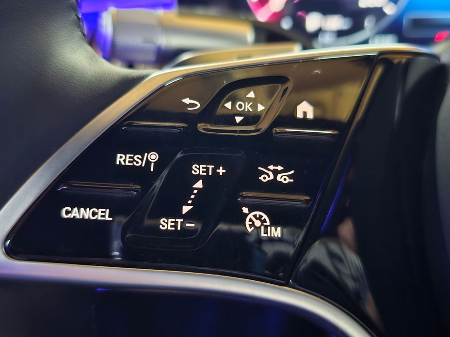Mercedes-Benz S-Class 2023