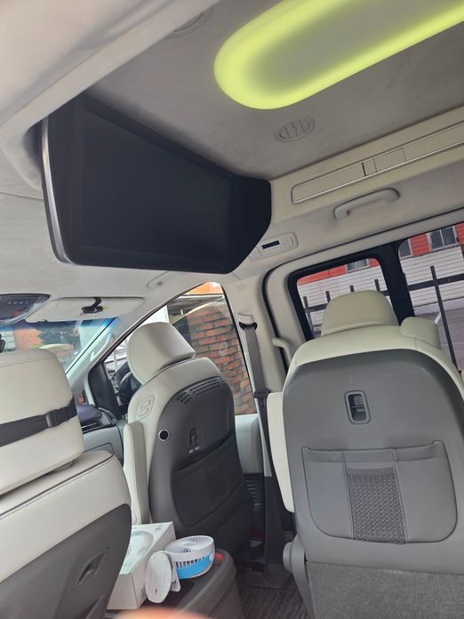 Hyundai Staria 2025