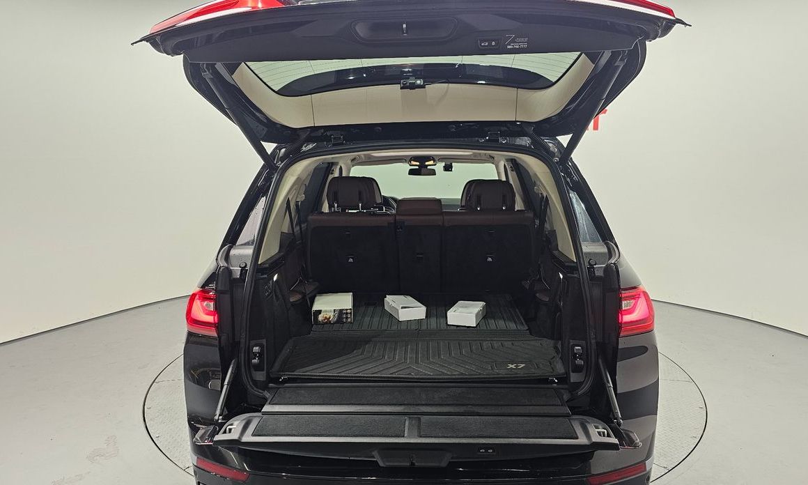 BMW X7 2021