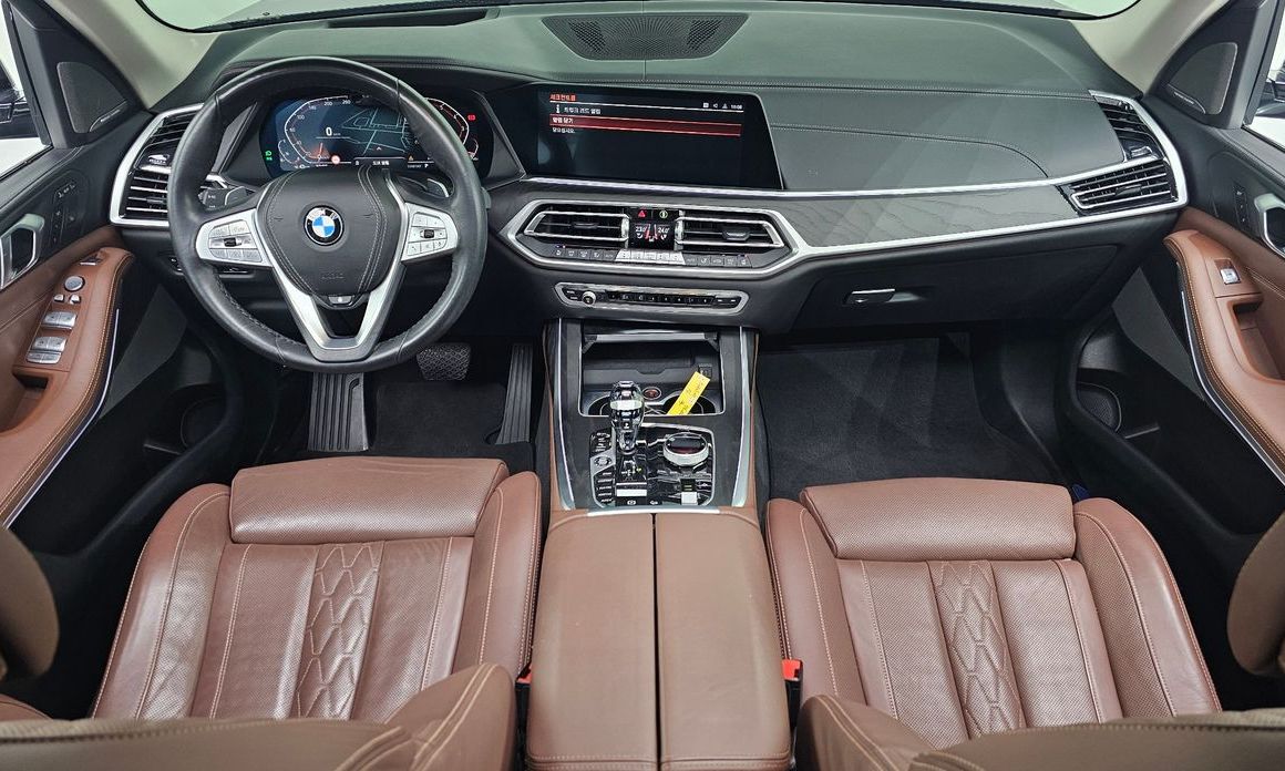 BMW X7 2021