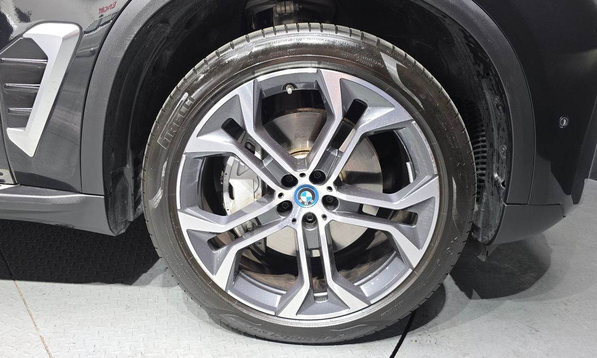 BMW X5 2025