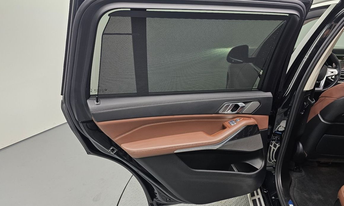 BMW X7 2021