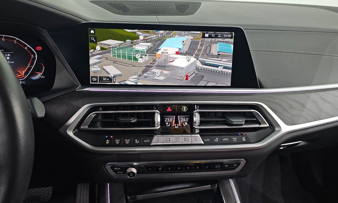 BMW X7 2021
