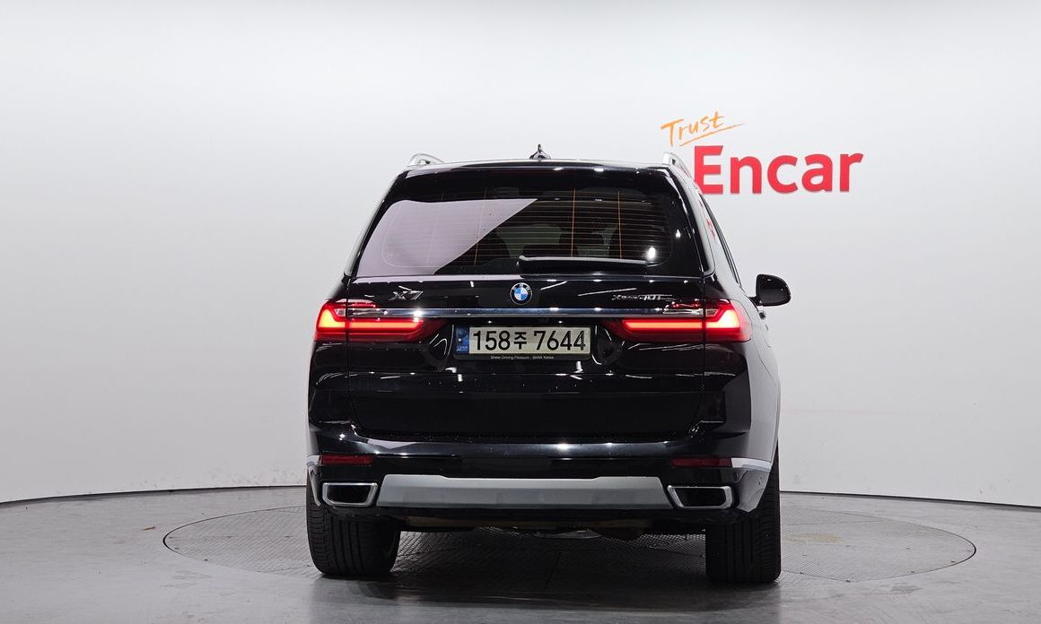 BMW X7 2021