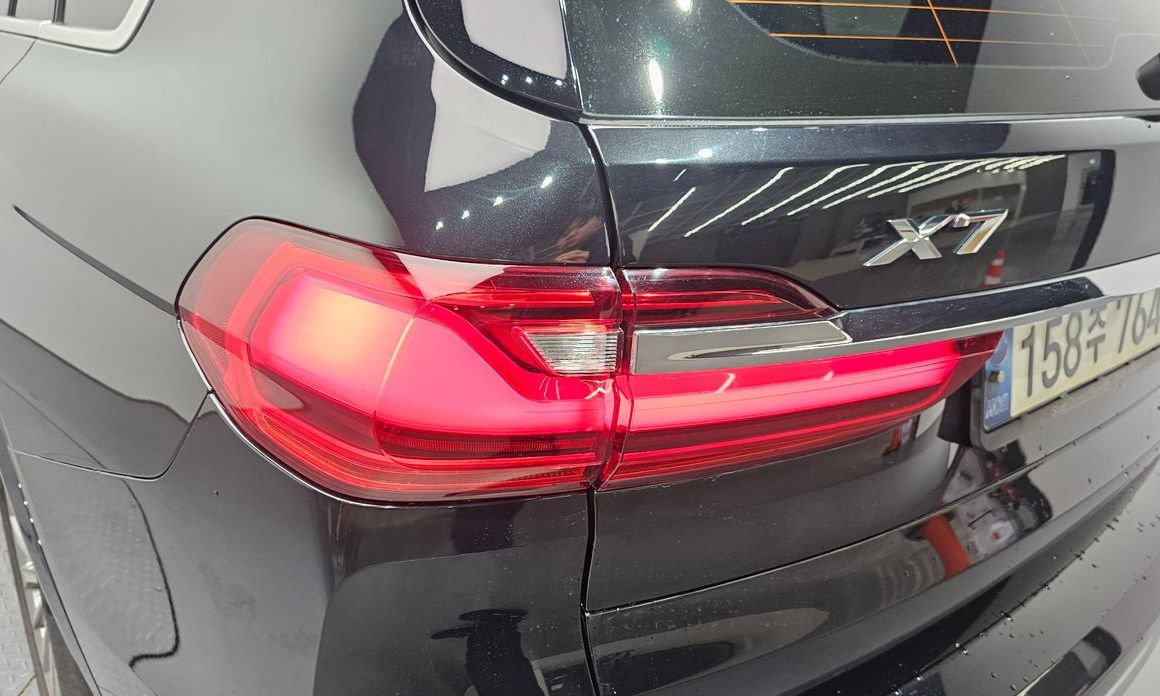 BMW X7 2021