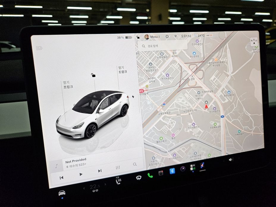 Tesla Model Y 2023