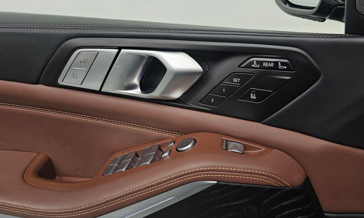 BMW X7 2021