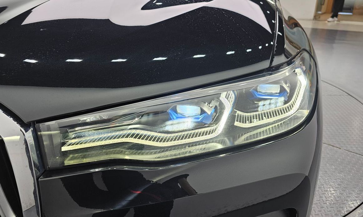 BMW X7 2021