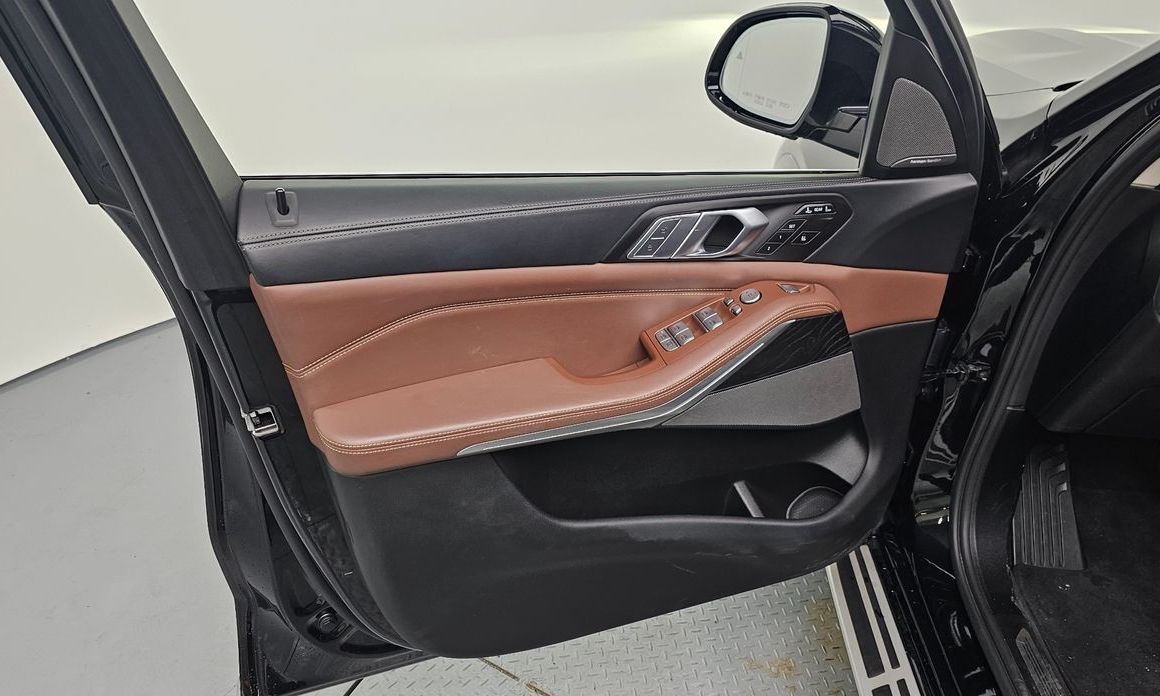 BMW X7 2021