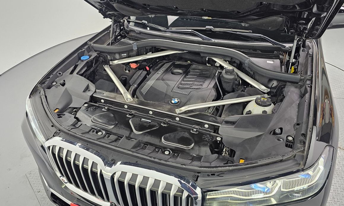 BMW X7 2021