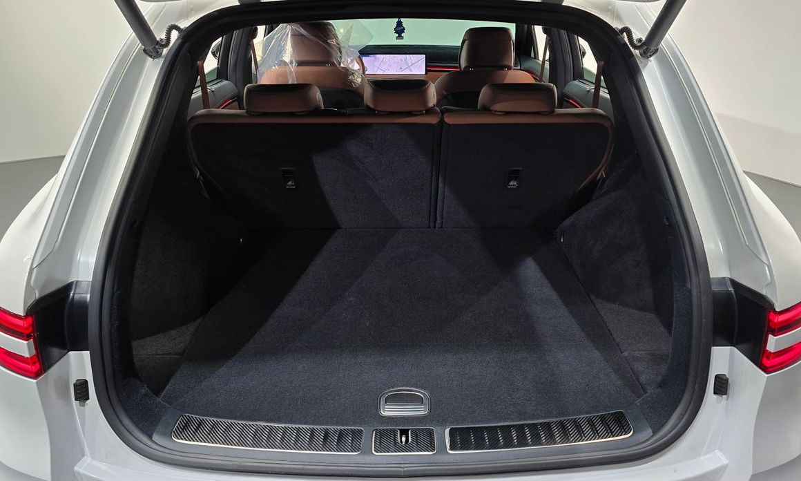 Genesis GV70 2025