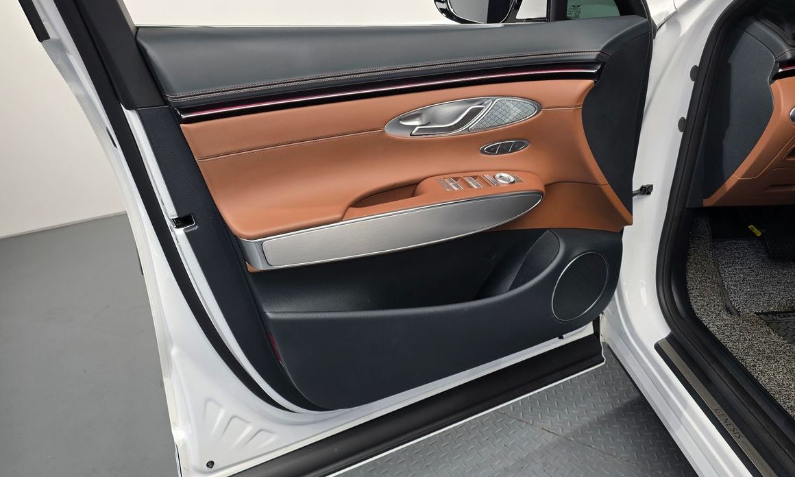 Genesis GV70 2025