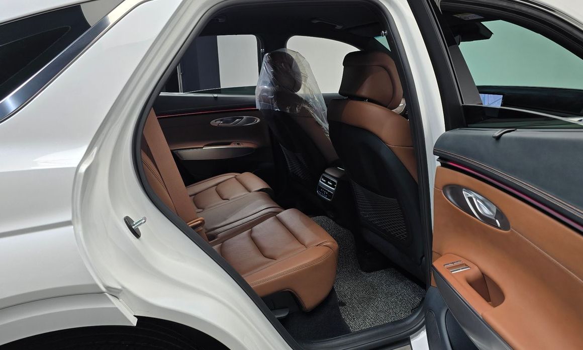 Genesis GV70 2025