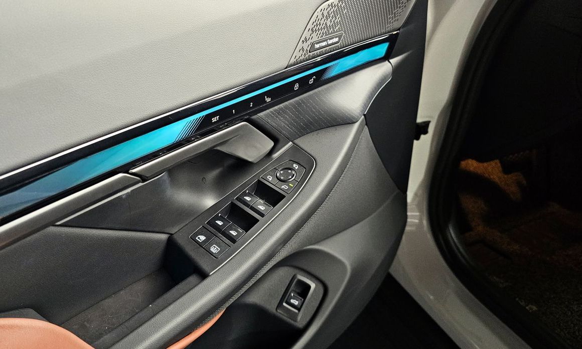 BMW 5-Series 2024