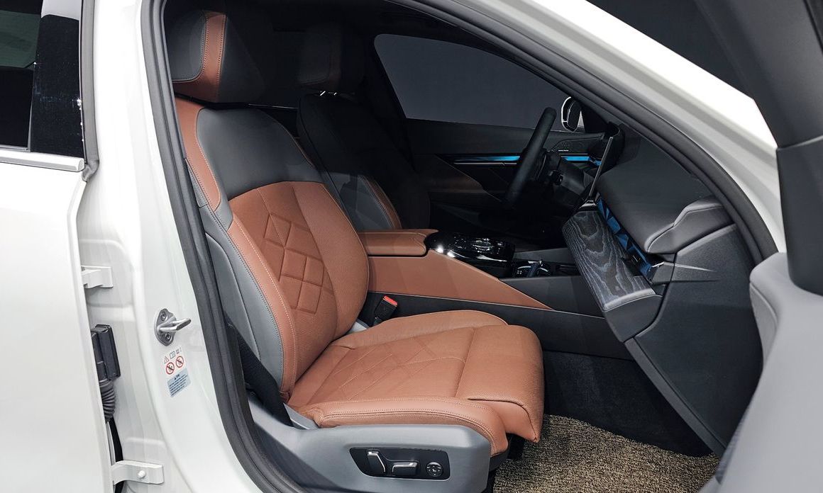 BMW 5-Series 2024