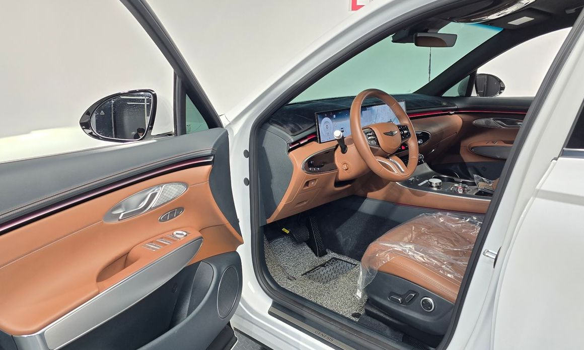 Genesis GV70 2025